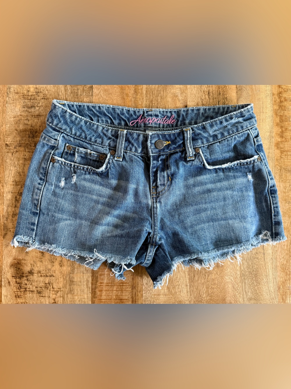 Aeropostale Distressed Denim Cutoff Shorts Size 3/4 Medium Wash Frayed Hem Y2K